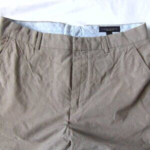 BANANA REPUBLIC Modern Fit Men 100% Cotton 4 Pocket Pants Size 32/32 Beige